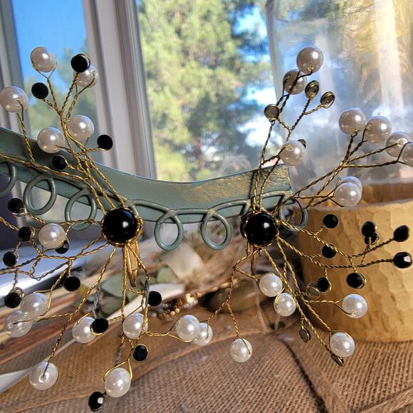 Oversized 3-Inch Vintage Pearl and Black Bead Clip-On Earrings - Picture 9 of 10